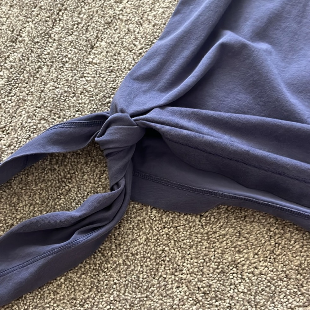 LuLuLemon tank, 2 - Picture 5 of 6